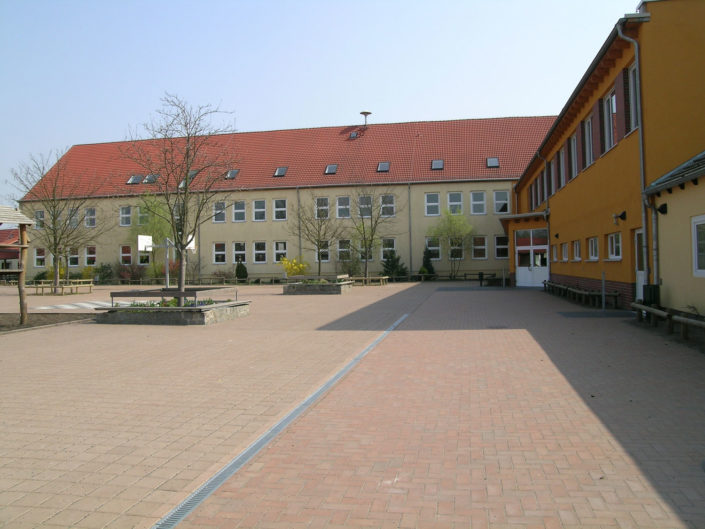 neue Schule 2005