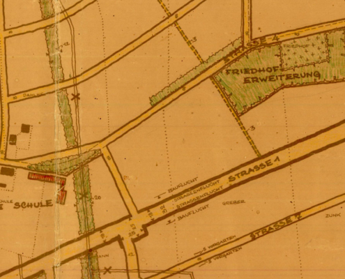 Der Plan baute auf vorhandenem auf, wie z. B. beim Friedhof. Auch die alten Wege zum alten Dorf finden sich teilweise in der Planung wieder, wie die Havelhausener Straße, Eichenallee, Birkenallee. Die neue Schule war 1930 an der Havelhausener Straße (heute in etwa die Bebauungslücke zwischen Hausnummer 5 und 7) vorgesehen. In Höhe des heutigen Schulwegs im Norden der Gemeinde sollte eine zweite Schule errichtet werden. (Veröffentlichung mit freundlicher Genehmigung der Gemeindeverwaltung Leegebruch)